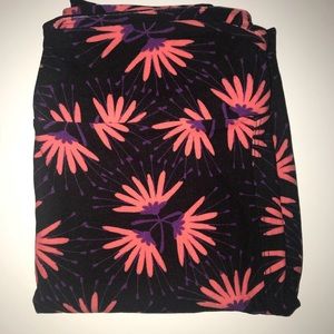 NWT Lularoe OS black pink & purple floral leggings